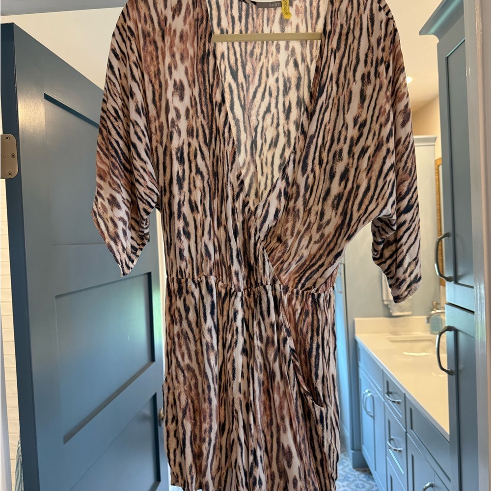 Chic Animal Print Kimono Dress